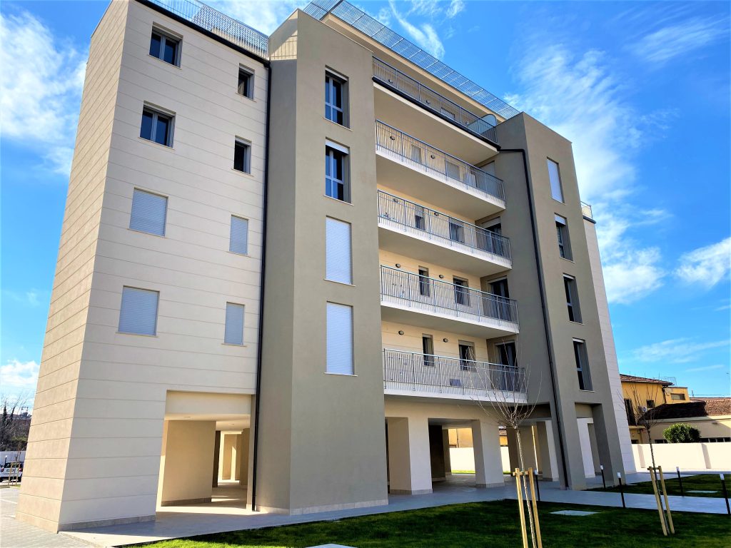 costruzione condominio novoli