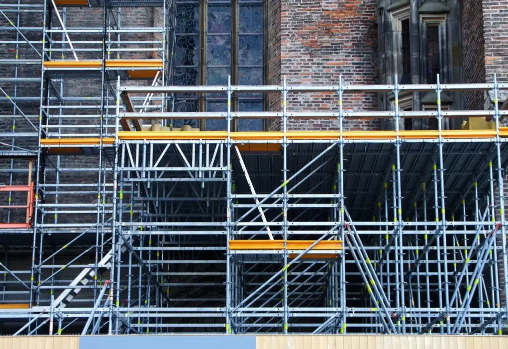 Investire in immobili da ristrutturare a Firenze: vantaggi, rischi e bonus 2025